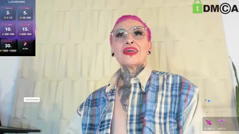 Snapshot of sandyrosee_ chatting on October 1, 3:22 am Sandy Rose online show from October 1, 3:22 am