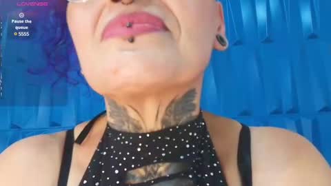 Snapshot of sandyrosee_ chatting on January 27, 4:11 pm Sandy Rose online show from January 27, 4:11 pm