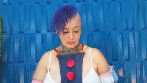 Snapshot of sandyrosee_ chatting on February 13, 6:27 pm Sandy Rose online show from February 13, 6:27 pm