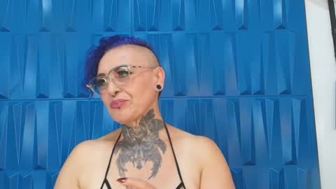 Snapshot of sandyrosee_ chatting on February 8, 7:05 pm Sandy Rose online show from February 8, 7:05 pm
