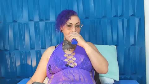 Snapshot of sandyrosee_ chatting on January 10, 5:45 pm Sandy Rose online show from January 10, 5:45 pm