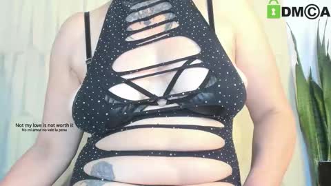Snapshot of sandyrosee_ chatting on October 5, 4:50 am Sandy Rose online show from October 5, 4:50 am
