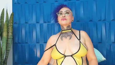 Snapshot of sandyrosee_ chatting on January 14, 4:50 pm Sandy Rose online show from January 14, 4:50 pm