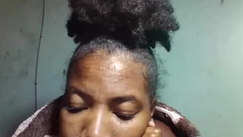 sanyah0123 online show from December 17, 4:16 am