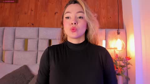 Snapshot of saori_newman chatting on January 7, 12:31 pm Saori online show from January 7, 12:31 pm