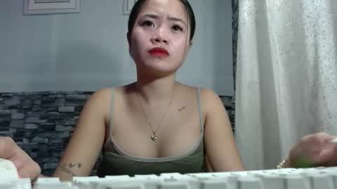 sapphire_amora online show from December 5, 1:45 pm