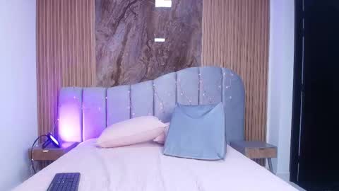 Sara online show from January 19, 12:01 pm