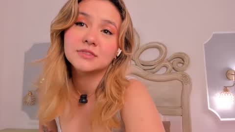 Snapshot of sara__williams chatting on September 12, 4:02 am Sara online show from September 12, 4:02 am