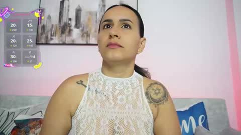 Snapshot of sara_charmy chatting on October 6, 11:49 am online show from October 6, 11:49 am