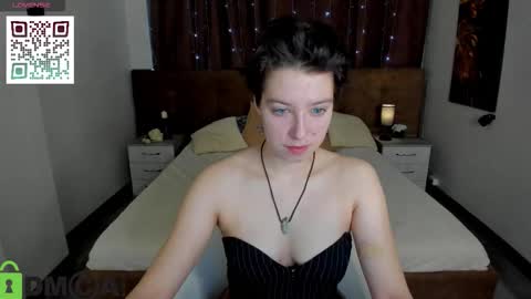 Sarah online show from November 30, 1:10 am