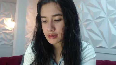 Sara online show from May 26, 1:10 pm