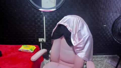 no limits sarah online show from March 12, 1:25 pm