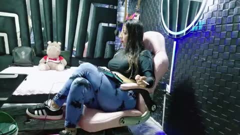 Snapshot of sara_hot_2 chatting on February 3, 12:04 am no limits sarah online show from February 3, 12:04 am