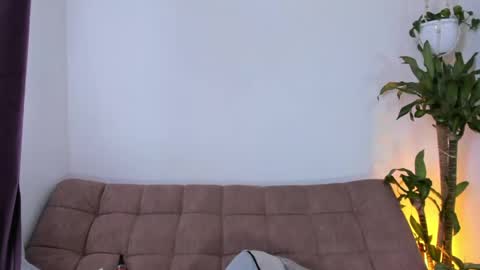 Sara Jules online show from May 15, 6:32 pm