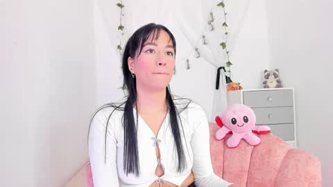 Snapshot of sara_kurt chatting on January 12, 12:55 pm Sara online show from January 12, 12:55 pm