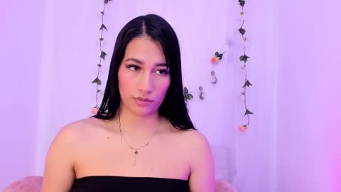 Snapshot of sara_kurt chatting on February 24, 12:14 pm Sara online show from February 24, 12:14 pm