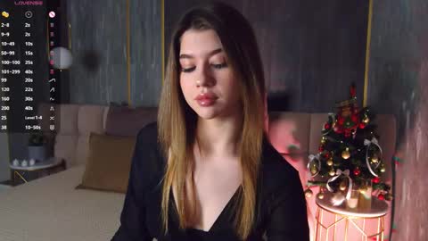 Sara online show from December 15, 4:45 pm