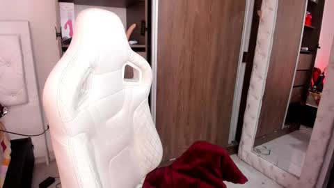 sara online show from February 12, 5:16 pm