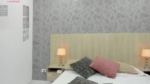 Sara online show from October 31, 11:47 am