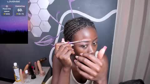 S A R A online show from October 22, 3:50 pm