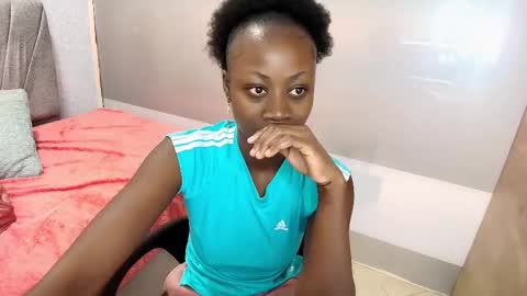 S A R A online show from February 17, 7:44 pm