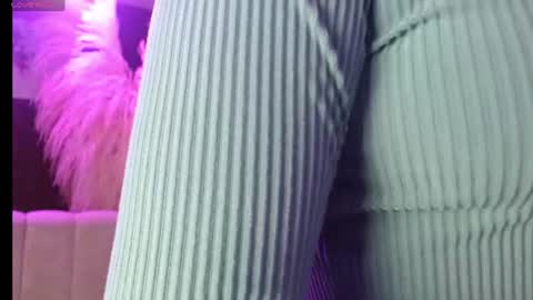 sara_red_xxx online show from July 24, 8:06 pm