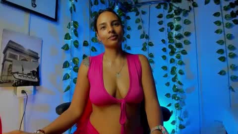 Snapshot of sara_thompson01 chatting on September 12, 6:35 am SARA online show from September 12, 6:35 am