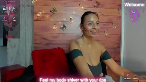 Snapshot of sara_thompson01 chatting on September 17, 5:27 am SARA online show from September 17, 5:27 am