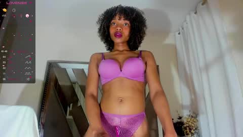 Snapshot of sara_williams01 chatting on February 10, 1:44 pm SARA 730 A 200 PM online show from February 10, 1:44 pm