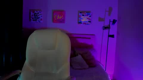 Sarah Ramirez online show from March 11, 11:33 am