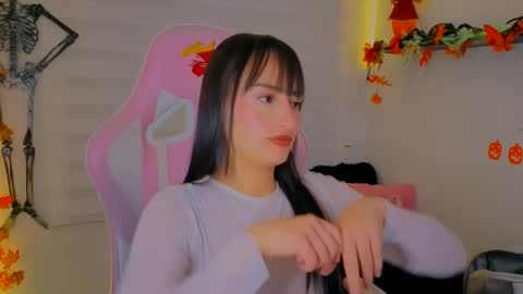 Sarah Ramirez online show from October 18, 5:10 am