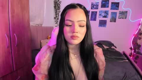          online show from March 6, 7:53 pm