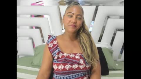 Sara online show from November 20, 12:00 am