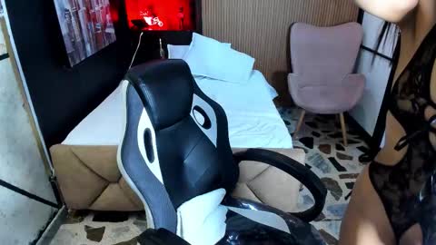 Sara online show from September 28, 5:18 pm