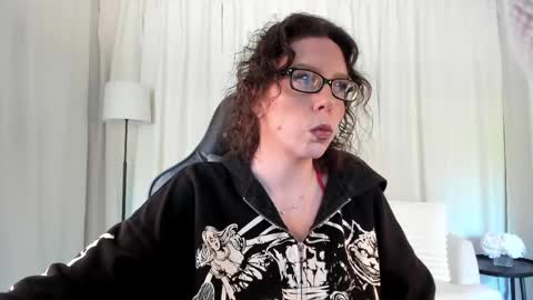 Sara Desire online show from May 4, 12:20 pm