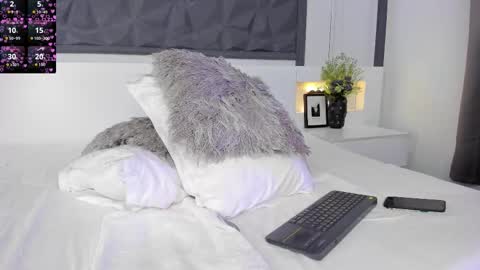  Sara Gomez  online show from November 13, 5:23 pm