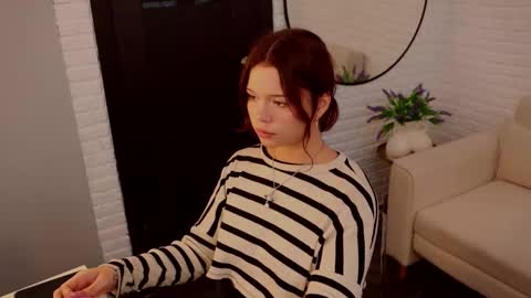 Snapshot of sarah__babyyy chatting on October 6, 10:54 am Sarah online show from October 6, 10:54 am
