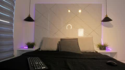 sarah_collens_ online show from May 16, 12:26 pm