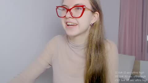 Sarah online show from April 29, 5:30 pm