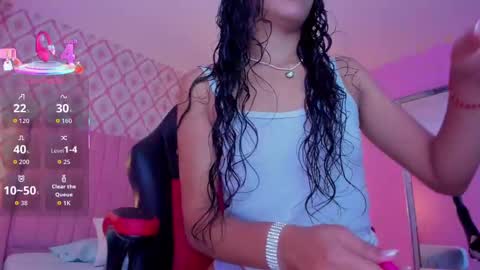 Snapshot of sarah_keys chatting on September 15, 3:15 am SARAH KEYS online show from September 15, 3:15 am