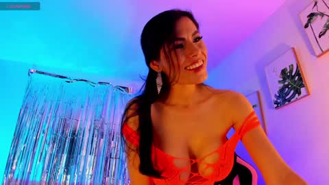 Snapshot of sarah_perez1 chatting on January 15, 1:02 am INSTAGRAM...sarah22 p online show from January 15, 1:02 am
