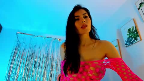 Snapshot of sarah_perez1 chatting on March 1, 10:42 pm INSTAGRAM...sarah22 p online show from March 1, 10:42 pm