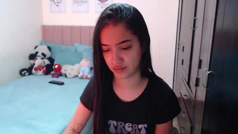 Sarah online show from December 18, 10:57 pm