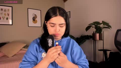   online show from December 15, 1:43 pm