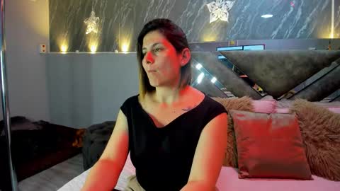 Sarah Deyvis online show from February 9, 7:16 pm