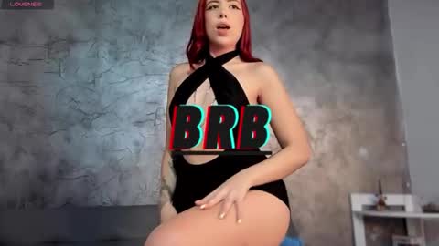 Snapshot of sarahgrant_ chatting on October 9, 3:54 am sarahgrant_ online show from October 9, 3:54 am