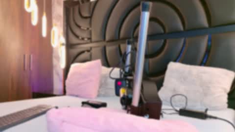 Snapshot of sarahgrey18 chatting on September 26, 12:03 pm Sarah online show from September 26, 12:03 pm