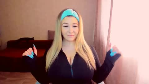 Sarah online show from February 21, 11:44 am