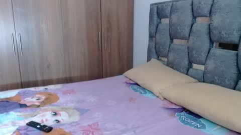 Snapshot of sarahott_1 chatting on February 13, 2:09 pm Lia online show from February 13, 2:09 pm