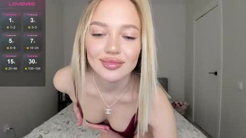 sarahphyllis online show from March 9, 8:56 pm